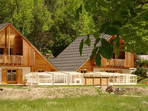 Chalet La Lauze - Camping Isère