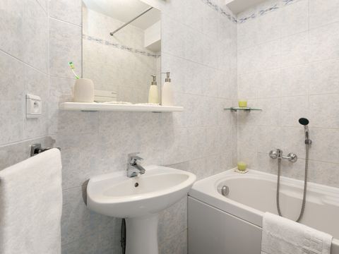 APPARTEMENT 8 personnes - PMR - Possibilité d'une salle de douche et WC en plus
