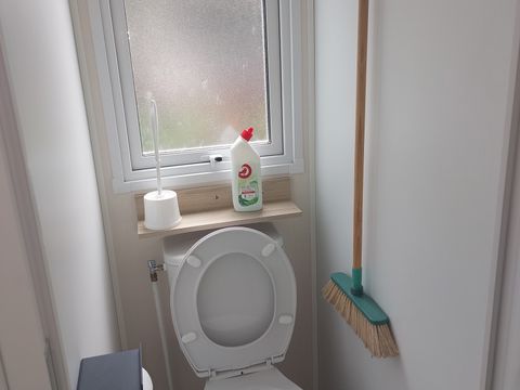 MOBILHOME 8 personnes - 008 (3 chambres, 2 salle d'eau) - Clim, TV, Lave-vaisselle - Terrasse couverte