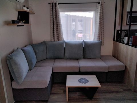 MOBILHOME 6 personnes - 3 chambres - 1 salle d'eau - (Clim, TV, Lave-linge) - Terrasse couverte