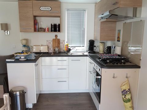 MOBILHOME 6 personnes - 3 chambres - 2 salle d'eau - (Clim, TV, Lave-linge) - Terrasse couverte