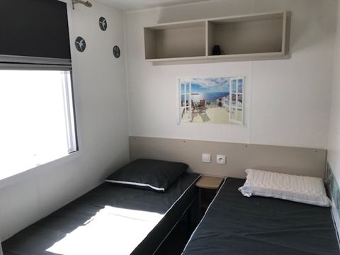 MOBILHOME 6 personnes - 3 chambres - 2 salle d'eau - (Clim, TV, Lave-linge) - Terrasse couverte