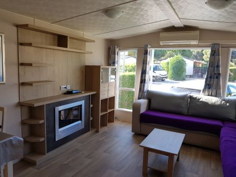 MOBILHOME 5 personnes - 2 chambres - 1 salle d'eau - (Clim, TV, Lave-vaisselle, Lave-linge) - Terrasse fermée couverte - 011