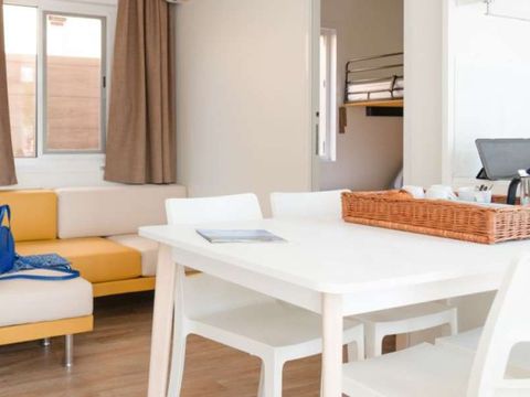 Mobilhome 5 personnes - Maxicaravan ROCCA samedi/samedi