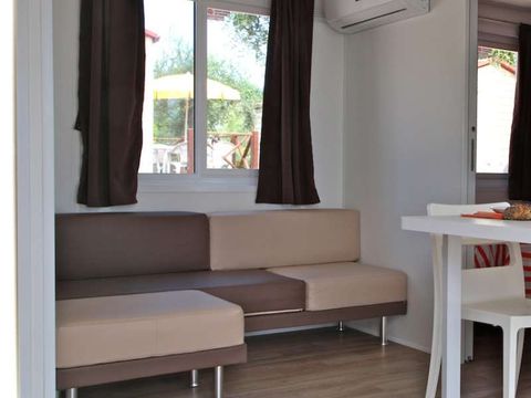 Mobilhome 5 personnes - Maxicaravan ROCCA samedi/samedi