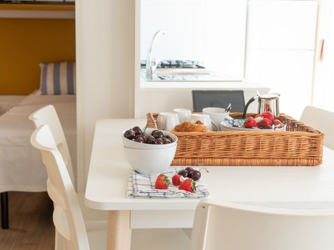 Mobilhome 5 personnes - Maxicaravan ROCCA samedi/samedi