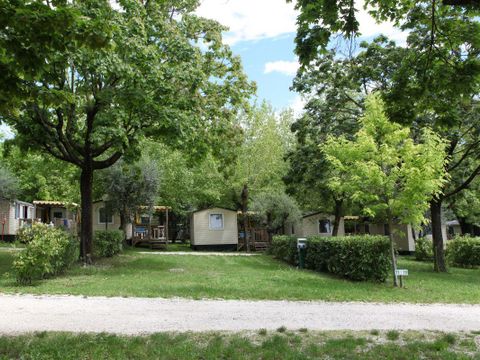 Emplacement - Pitch XL Pool (Campervans/Roulotte + electricity 10A + water point), 110/120 m2