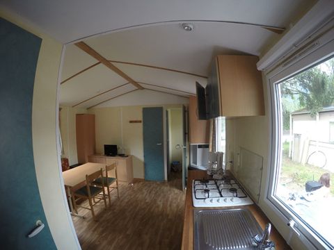 MOBILHOME 4 personnes - type 6 (2 chambres)