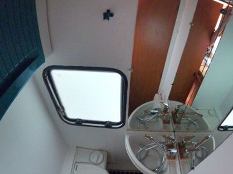 CARAVANE 3 personnes - 2/3 personnes et jacuzzi - OcéaniK