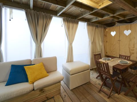 Hébergement 4 personnes - Airlodge 2.0