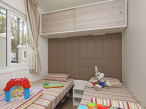 Mobilhome 4 personnes - Mobil-home | Comfort XL | 2 Ch. | 4 Pers. | Terrasse surélevée | Clim.