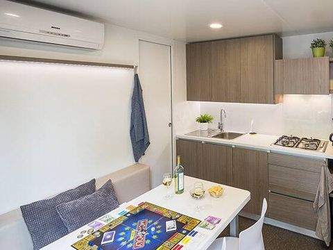 MOBILHOME 5 personnes - Mobil-home | Premium | 2 Ch. | 5 Pers. | Terrasse Lounge | Clim.