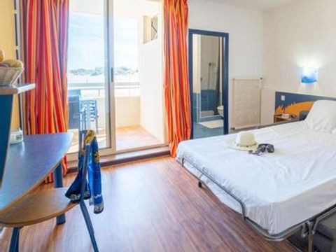 STUDIO 2 personnes - vue village