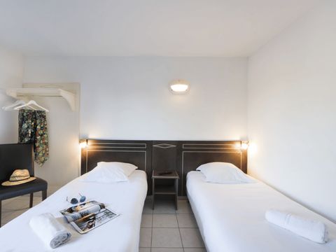 CHAMBRE 2 personnes - Chambre Twin  - 2 personnes