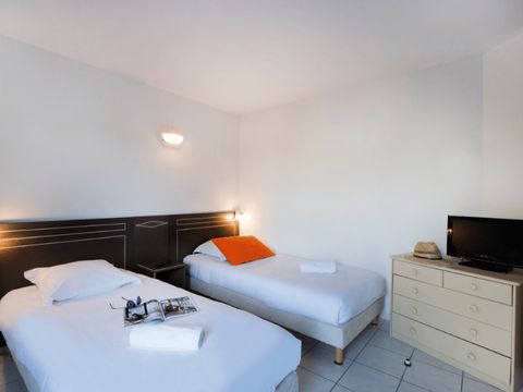 CHAMBRE 2 personnes - Chambre Twin  - 2 personnes
