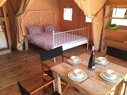 TENTE TOILE ET BOIS 6 personnes - Tente en toile et en bois 6 personnes