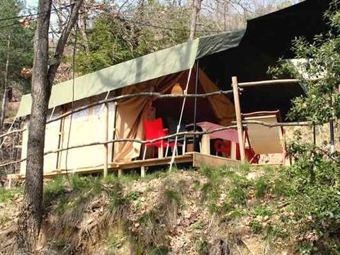 TENTE TOILE ET BOIS 6 personnes - Tente en toile et en bois 6 personnes
