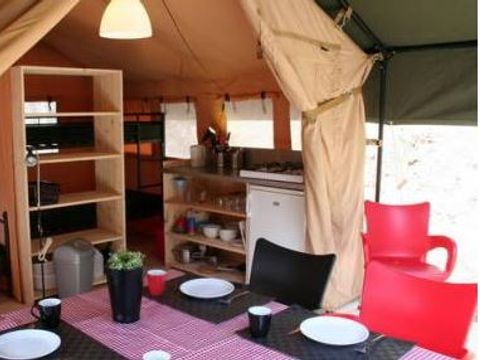 HÉBERGEMENT INSOLITE 4 personnes - Tente Lodge Indiana Arago/izards (sans sanitaires)