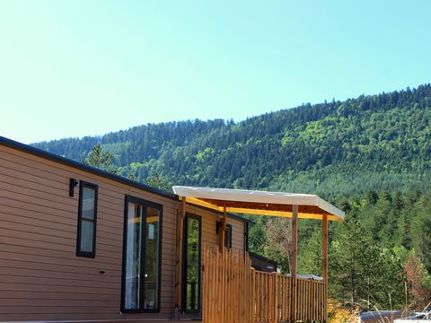 MOBILHOME 6 personnes - Cottage 40m² Confort - 3 chambres + Terrasse semi-couverte + TV + 2SDB + Vue Lac 6 pers