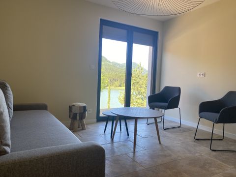 VILLA 2 personnes - Villa 58m² Confort - 1 chambre + Terrasse Vue Lac + TV 2 pers