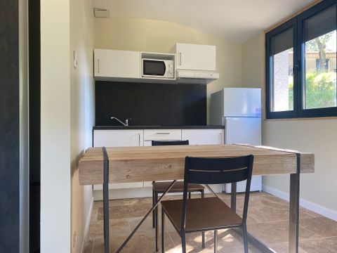 Villa 2 personnes - 58 m² Confort - 1 chambre - Terrasse Vue Lac - Clim - TV