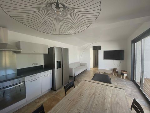 Villa 6 personnes - 116 m² Premium - 3 chambres - Terrasse Vue Lac - CLIM - TV - 2 salles de bain - SPA - Lave-vaisselle