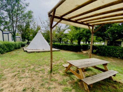 Tente en toile et en bois 4 personnes - Tipi Indiana