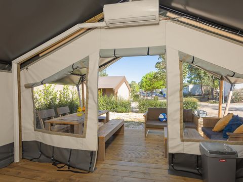 Tente en toile et en bois 4 personnes - Tente safari Confort + climatisation