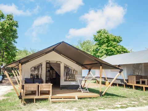 Tente en toile et en bois 4 personnes - Tente safari Confort + climatisation