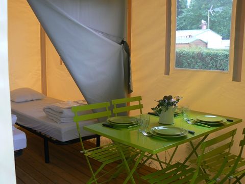TENTE 4 personnes - 2 chambres