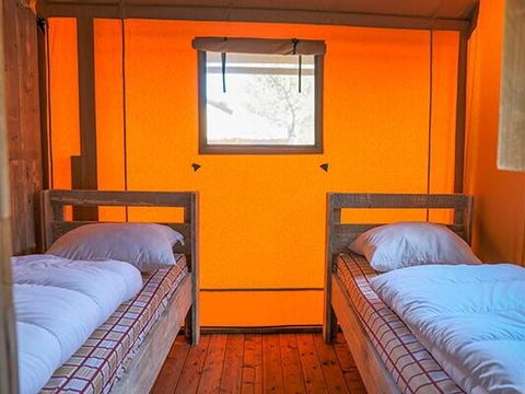 Tente en toile et en bois 6 personnes - Tente Safari Lodge | 3 Ch. | 6 Pers. | Terrasse surélevée | Clim.