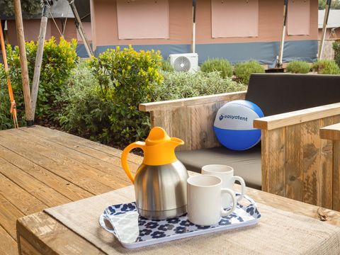TENTE TOILE ET BOIS 6 personnes - Naturiste Ulika - Tente Safari + sanitaires + air conditionné (6P)