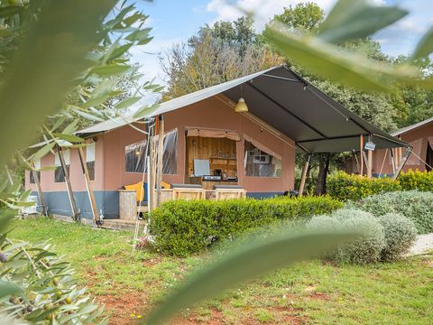 Tente en toile et en bois 4 personnes - Naturiste Ulika - Tente Safari + sanitaires + air conditionné (6P)