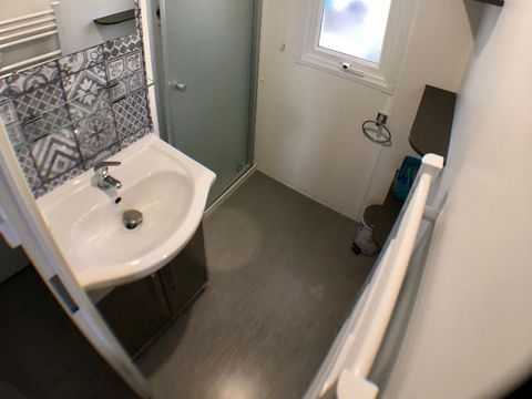 MOBILHOME 6 personnes - 001 (3 chambres, 2 salle d'eau) - Clim, TV, Lave-vaisselle, Lave-linge - Terrasse