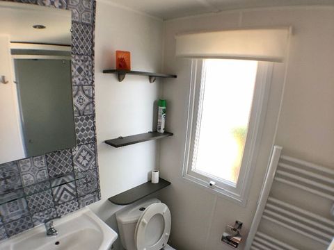 MOBILHOME 6 personnes - 001 (3 chambres, 2 salle d'eau) - Clim, TV, Lave-vaisselle, Lave-linge - Terrasse