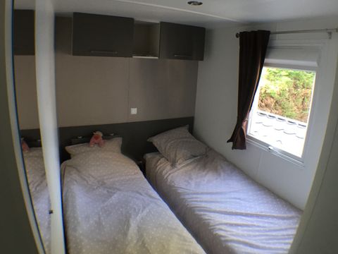 MOBILHOME 6 personnes - 001 (3 chambres, 2 salle d'eau) - Clim, TV, Lave-vaisselle, Lave-linge - Terrasse
