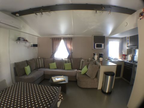 MOBILHOME 6 personnes - 001 (3 chambres, 2 salle d'eau) - Clim, TV, Lave-vaisselle, Lave-linge - Terrasse