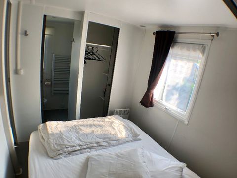 MOBILHOME 6 personnes - 001 (3 chambres, 2 salle d'eau) - Clim, TV, Lave-vaisselle, Lave-linge - Terrasse