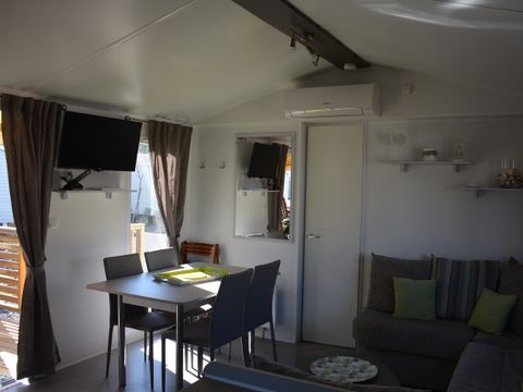 MOBILHOME 8 personnes - 003 (3 chambres, 2 salle d'eau) - Clim, TV, Lave-vaisselle, Lave-linge - Terrasse