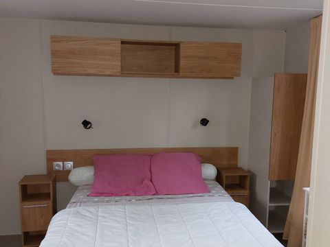 MOBILHOME 4 personnes - 004 (2 chambres, 2 salle d'eau) - Clim, TV, Lave-vaisselle, Lave-linge - Terrasse