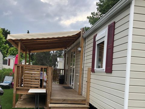 MOBILHOME 6 personnes - 005 (3 chambres, 2 salle d'eau) - Clim, TV, Lave-vaisselle, Lave-linge - Terrasse