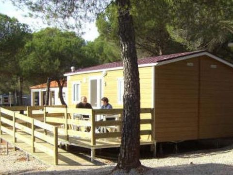 BUNGALOW 4 personnes - En Bois