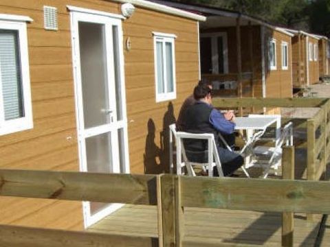 BUNGALOW 4 personnes - En Bois