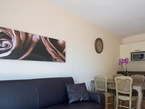 APPARTEMENT 5 personnes - Classique Cottage Ch. 4 Adultes +1 Enfant Coin nuit Terrasse Climatisation