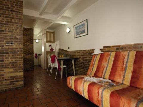 APPARTEMENT 4 personnes - ESSENTIEL - 2P4N