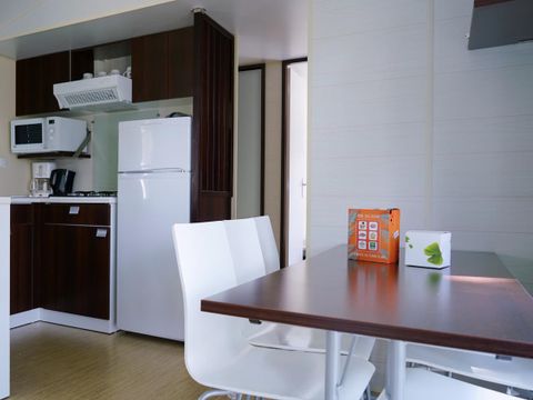MOBILHOME 6 personnes - Classic XL | 3 Ch. | 6 Pers. | Terrasse surélevée | Clim. | TV