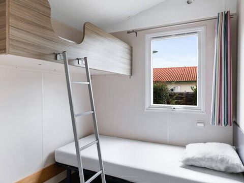 MOBILHOME 4 personnes - PMR | Comfort | 2 Ch. | 4 Pers. | Terrasse surélevée | Clim.
