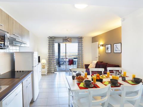 APPARTEMENT 6 personnes - G/353_3 PIECES 6 PERSONNES