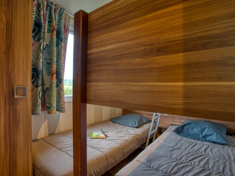 Mobilhome 5/6 personnes - Confort - 2 chambres - Terrasse ouverte