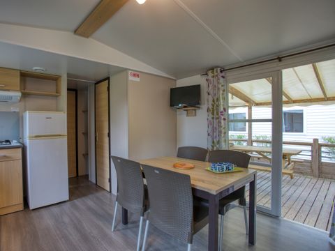 Mobilhome 6/7 personnes - Privilège - 3 chambres - TV - 2 salles de bain